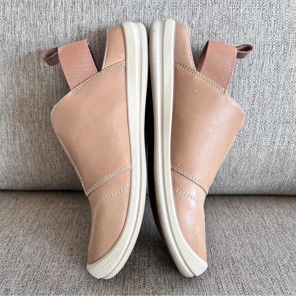 KEEN Lorelai II Slip-On Tan/Brick Dust Casual Shoes Size 8